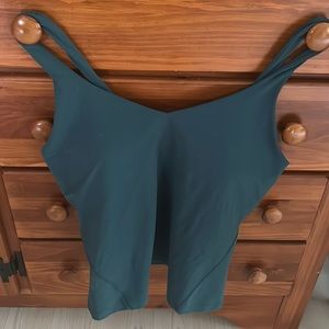 Lululemon women’s yoga tank with built-in shelf bra. Nearly new